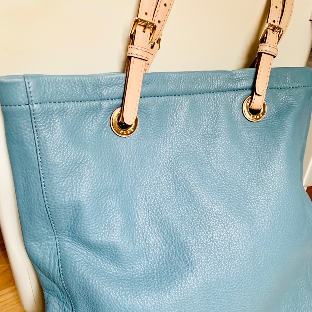 MICHAEL KORS LIGHT BLUE LEATHER TOTE